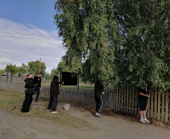 Провели традиционно день чистоты..