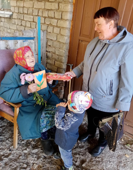 Люди пожилые-сердцем молодые..