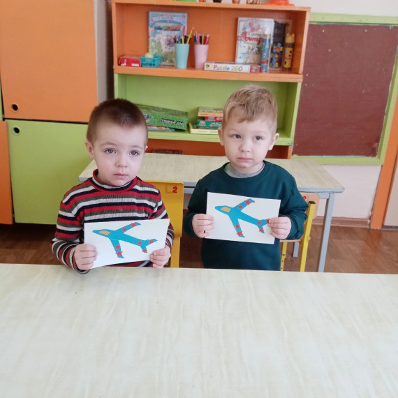 Самолётик для папы..